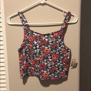 Floral crop top (never worn)